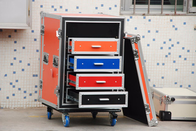 【宏燊機柜航空箱,專業(yè)制作、平直保證、誠信經(jīng)營歡迎前來咨詢】價格_廠家_圖片 -